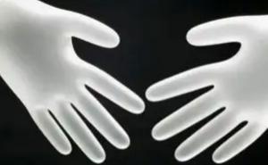 橡胶手错觉（Rubber hand illusion）